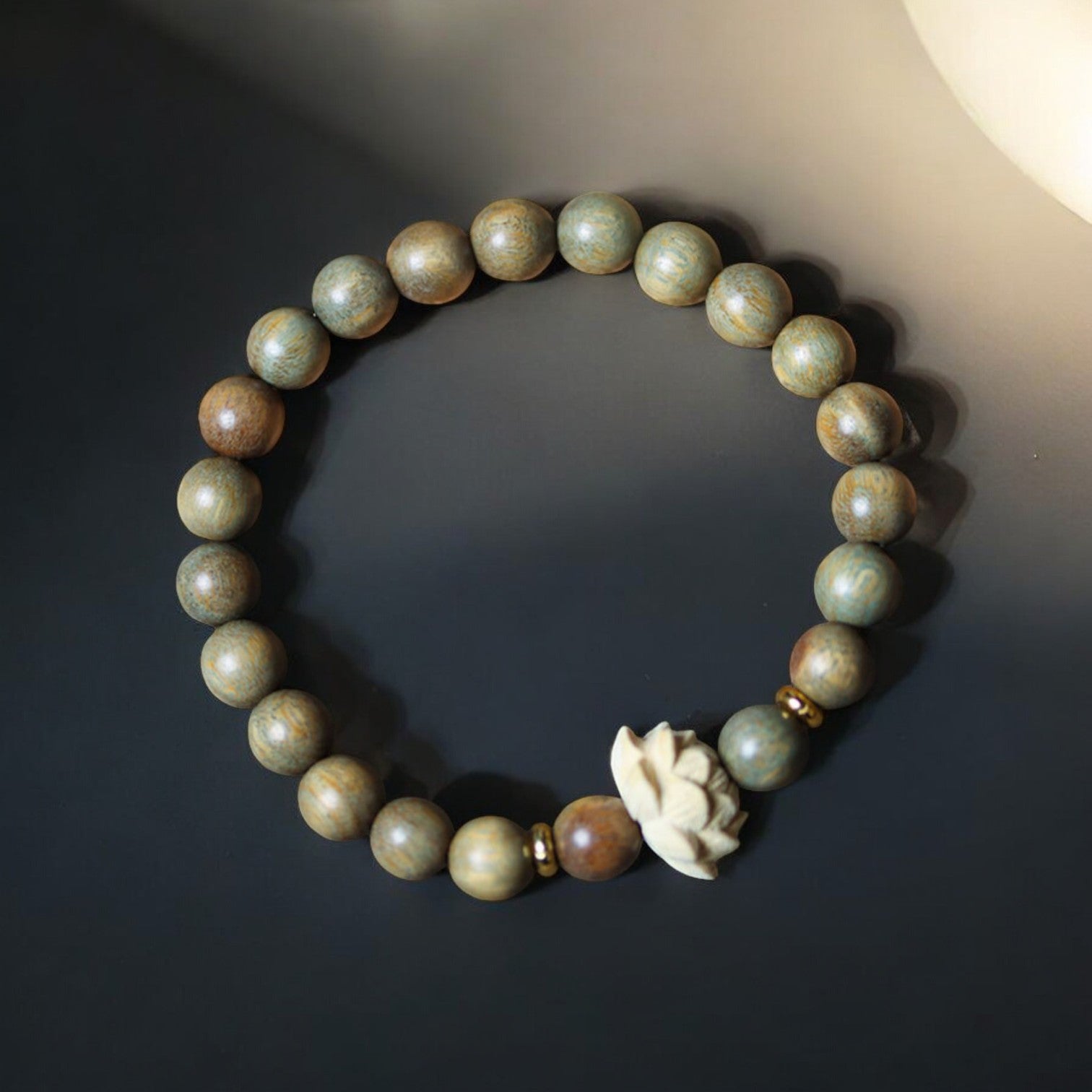 Green Sandalwood Bead Lotus Pendant Bracelet
