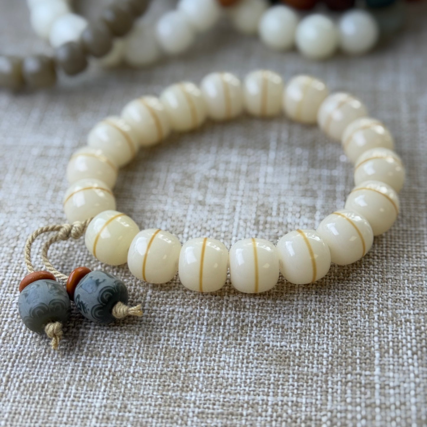 Heaven Line Dzi & White Bodhi Protection Bracelet