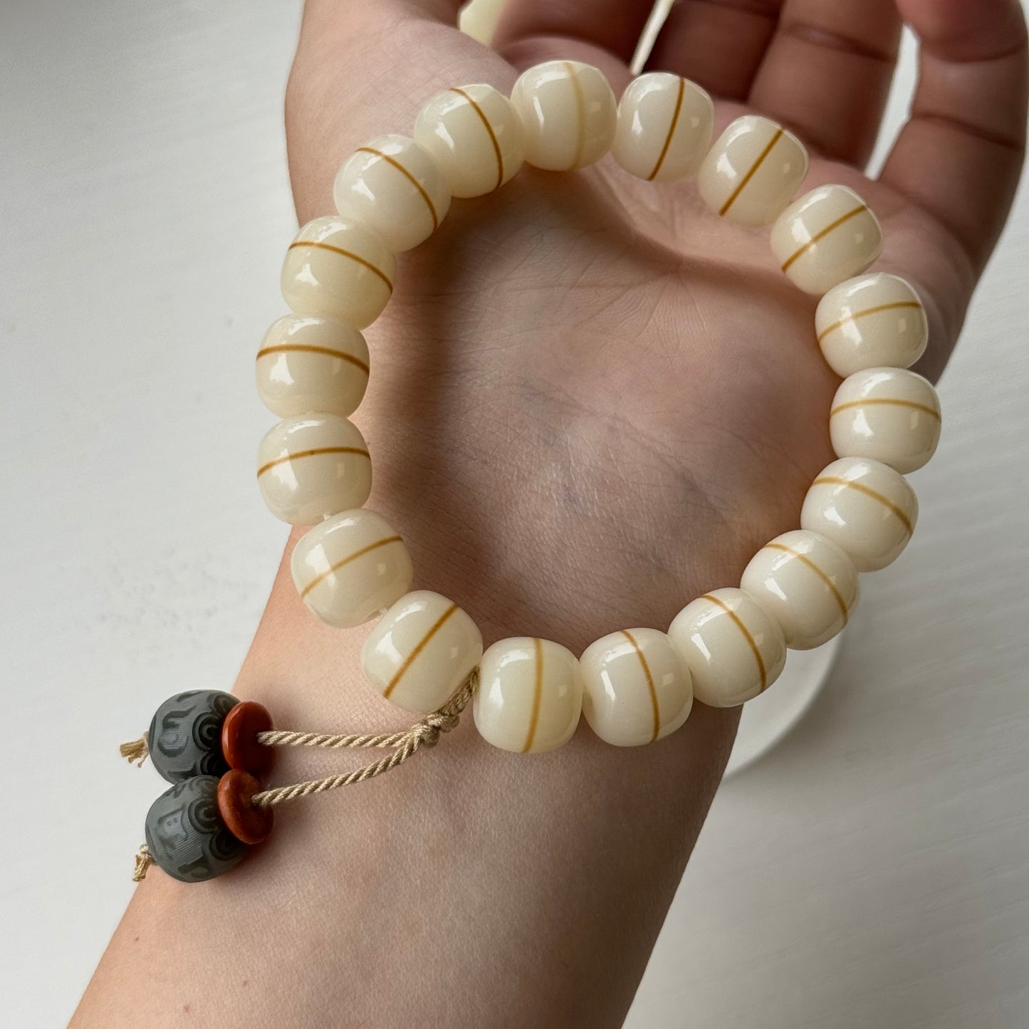 Heaven Line Dzi & White Bodhi Protection Bracelet