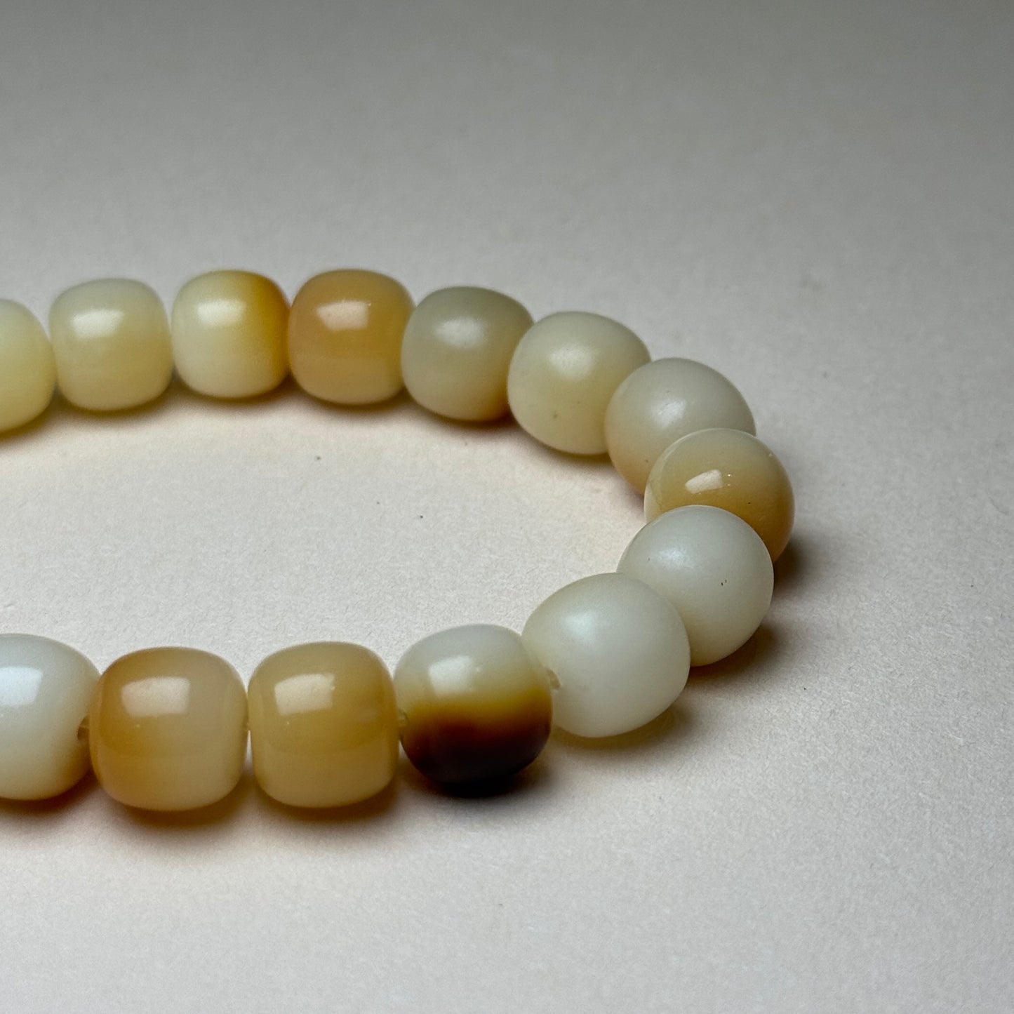 Two-Tone Bodhi Bead Bracelet