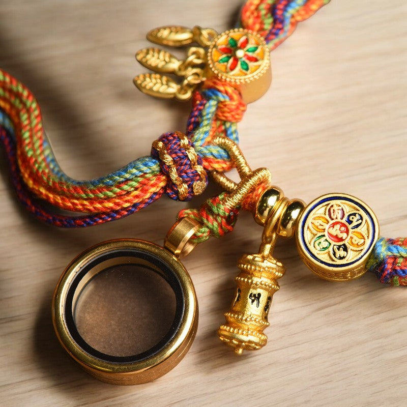 Tibetan Om Mani Padme Hum Luck Knot String Bracelet detail